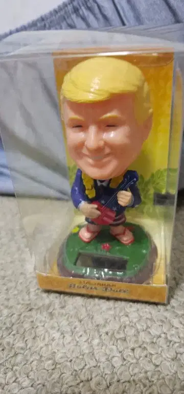 트럼프 대통령 흔들기 피규어 미개봉 미국 금발 하와이 알로하