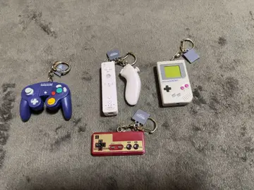 닌텐도 뮤지엄 게임 하드 키링