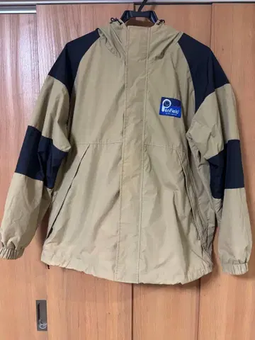 PenField 마운틴 후드티 베이지/블랙