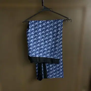 Desigual 네이비 패턴 무늬 스톨