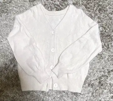 오메카시 폭스 혼방 니트 가디건 화이트