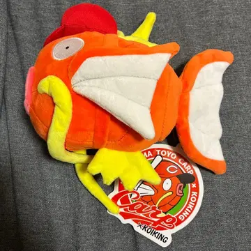 포켓몬 센터 한정판 코이킹 x 히로시마 카프 봉제 인형