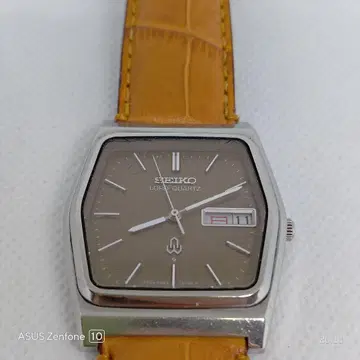 SEIKO 로드 쿼츠 사각형 브라운 다이얼 데이데이트 가죽 벨트 남성용