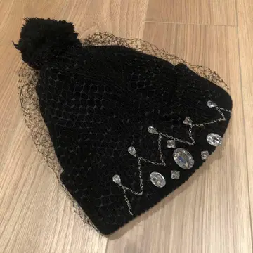 오버라이드 비쥬+체인 포함 베일 니트 모자 블랙 폼폼