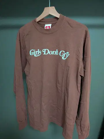 girls don't cry 롱티 M 사이즈
