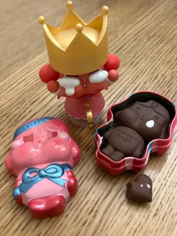 크라이 베이비 피규어 2개 세트