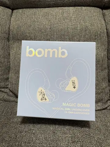 illit 이어모니 이어폰