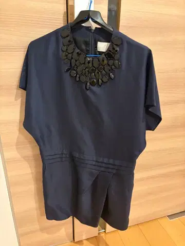 네이비 반팔 원피스 비즈 목걸이 포함