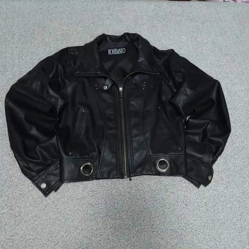 BOHEMIAN SEOUL | 보헤미안서울 Bohemian Seoul Bohemsew Leather