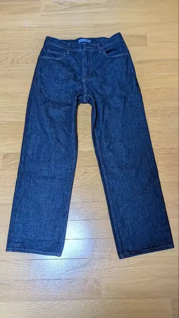 유니클로 JWA 스트레이트 청바지 (68BLUE)