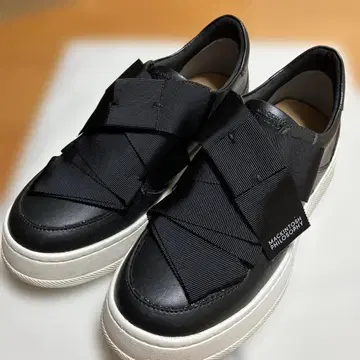 MACKINTOSH PHILOSOPHY 블랙 스니커즈