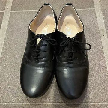 밀 에 유느 바뜨 / 레이스업 슈즈 가죽