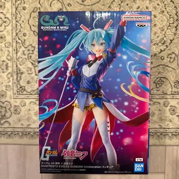 하츠네 미쿠 건담 콜라보 피규어 45주년