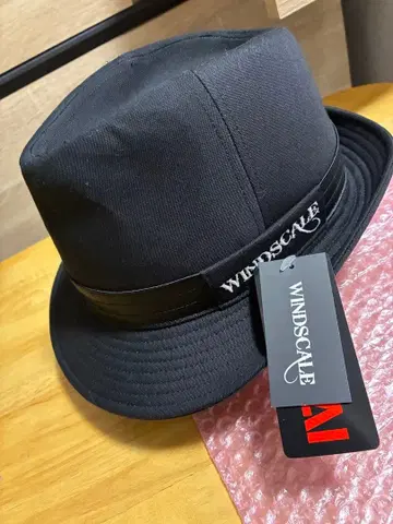 [ WINDSCALE ] 중절모 천 소재 완전 미사용 컨디션 최상