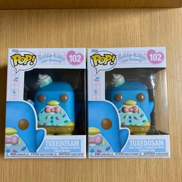 TUXEDOSAM Hello Kitty 피규어 2개 세트