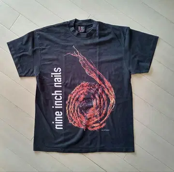 NINE INCH NAILS 나인인치네일즈 티셔츠