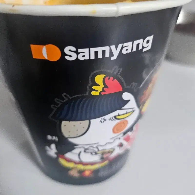 스팀덱 lcd 용량 상관없이 구매 원합니다