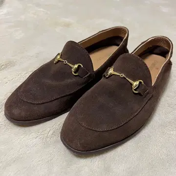 새상품급 카미난도 브라운 스웨이드 비드 로퍼 23.5~24