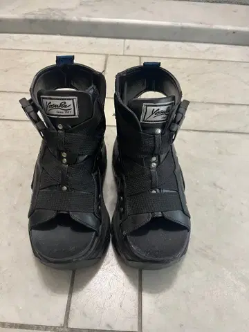 Yosuke 통굽 벨디드 부츠 샌들 23.5