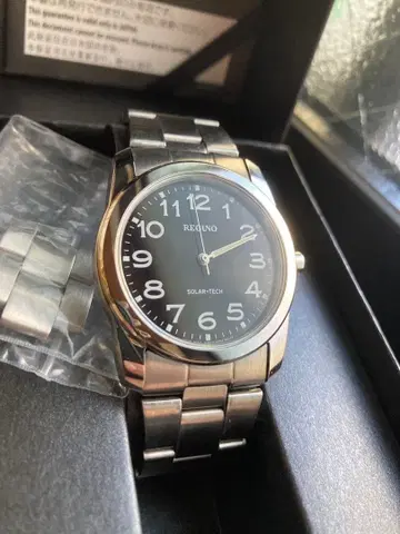 시티즌 레그노 남성용 솔라 손목시계 E031-S038073 블랙 다이얼