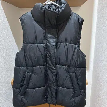 GAP 블랙 다운 베스트 노카라