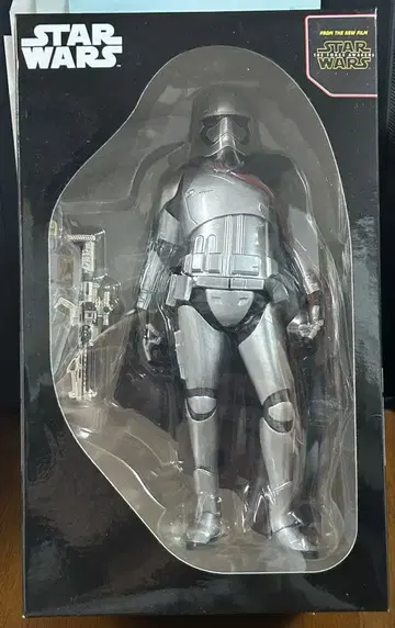 스타 워즈 캡틴 파즈마 피규어