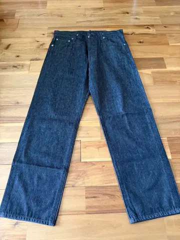 Jeanik x BEAMS F / 별주 블랙 데님 청바지