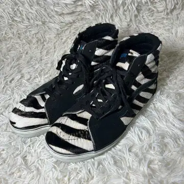레어 VANS VAULT SK8-HI LX 제브라 패턴 송치 US10