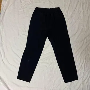 헬리 한센 블랙 팬츠