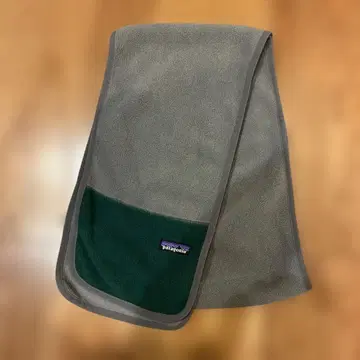 patagonia 플리스 머플러 그레이/그린