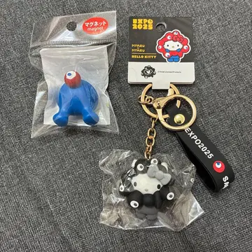 엉덩이 마그넷 & 블랙 미야쿠미야쿠 산리오 키티 입체 마스코트 스트랩