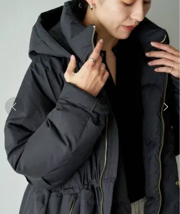 퍼스트다운 별주 미들 다운 코트