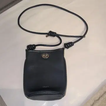 그레이 가죽 숄더백