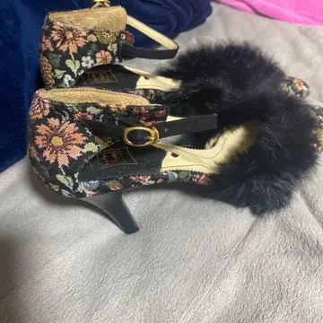 Signature Ruby 꽃무늬 하이힐