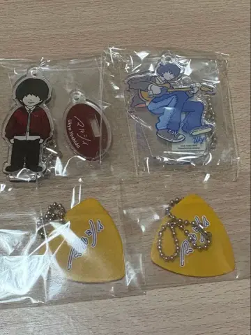 마루시이 가챠 요시다 우쿄 아크릴 스탠드 피크