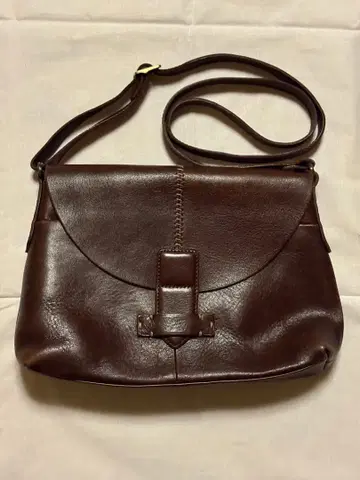 브라운 가죽 숄더백