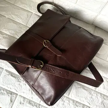 [ 새상품급 ] 일비종떼 가죽 플랩 숄더 골드 금장 장식 다크 브라운