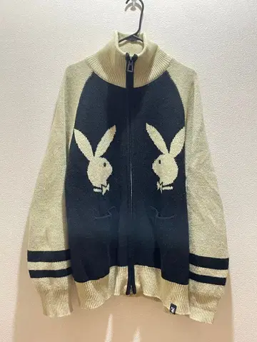 PLAYBOY x SEQUENZ 니트 카우친 지퍼 오버 사이즈