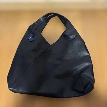 천연 가죽 ONE. 별주 원 핸들백 블랙