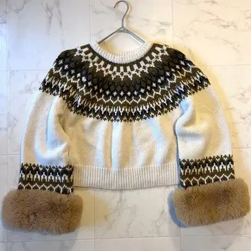 ZARA 노르딕 무늬 인조 모피 니트