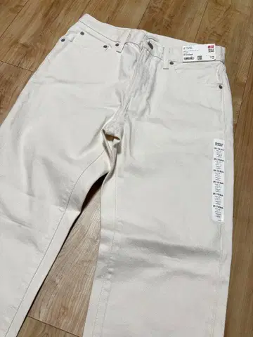 새상품. 유니클로 셀비지 레귤러 핏 청바지