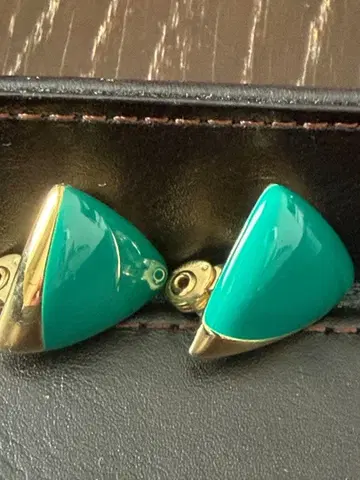 Monet 터콰이즈 골드 귀찌