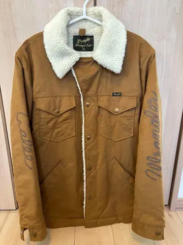 Calee x Wrangler 칼리 x 랭글러 보아 런치 코트