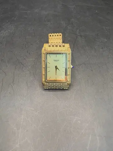 앤티크 RADO 쿼츠 손목시계 골드