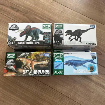 아니아 쥬라기 월드 등, 4체 세트