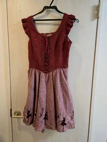 Secret Honey 발레리나 패턴 프릴 무릎 기장 원피스 와인 레드