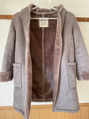 COCO DEAL 후드 부착 무스탕 코트 베이지