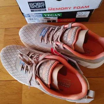 SKECHERS BOBS SPORT 와이드 핏 스니커즈