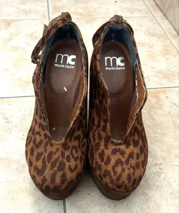 통굽 신발 레오파드 무늬 10cm 힐 마리끌레르
