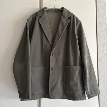 올리브 그린 코듀로이 테일러드 자켓 & 팬츠 셋업